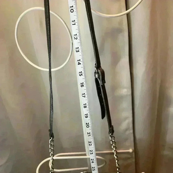 Pouchee Organizer Bag in silver gray Clutch or crossbody . New without tags - Picture 5 of 8